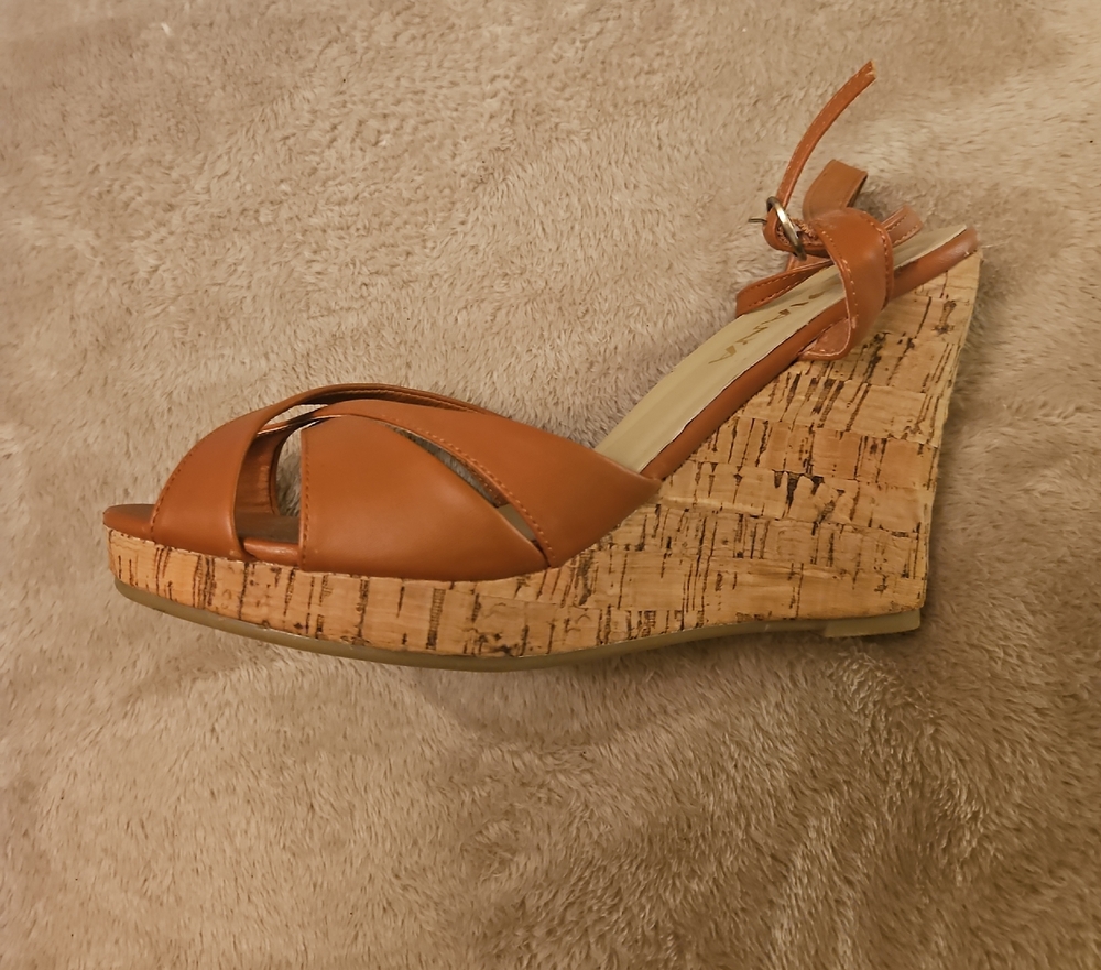 Tan Wedge Shoes with Elegant CRISS-CROSS Design